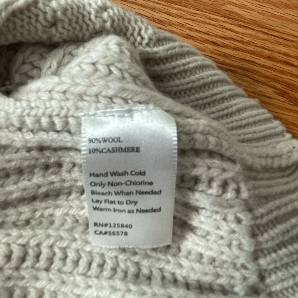 Intermix Ivory Sweater - Picture 4 of 4